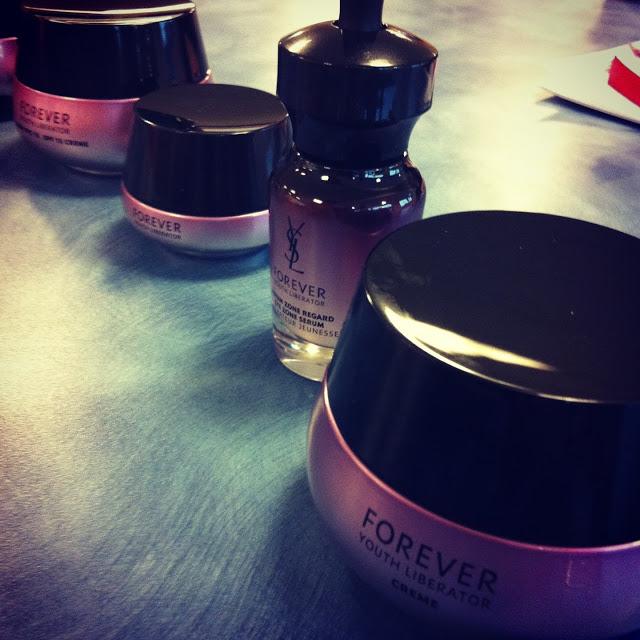 El futuro de la cosmética ya llegó a la Argentina con Forever Youth Liberator.