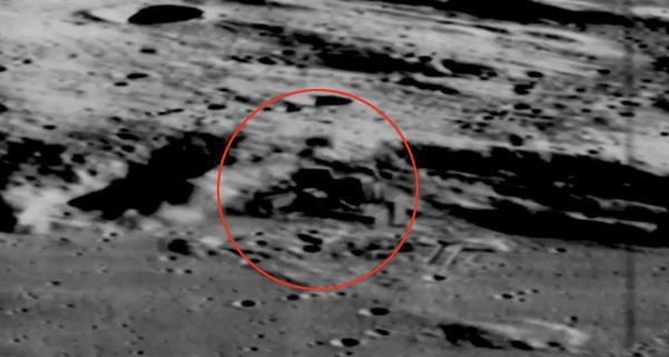 Base Alienígena en la luna capturada por la sonda Chang’e (otra más)..