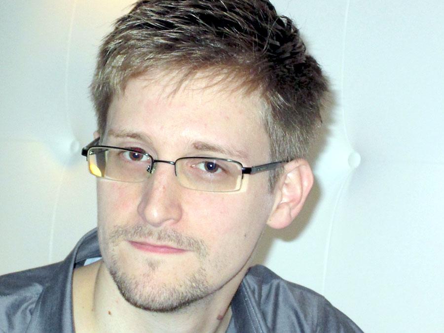 Snowden pedirá asilo temporal a Rusia