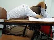 sueño niños adolescentes; cambiar telediarios