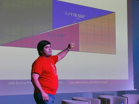 8062319485_04ca0c247b_h “Hay que quitar el miedo a las matemáticas y la risa es una magnífica aliada”