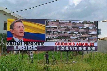 Con vallas de Uribe fue recibido Santos en Córdoba  