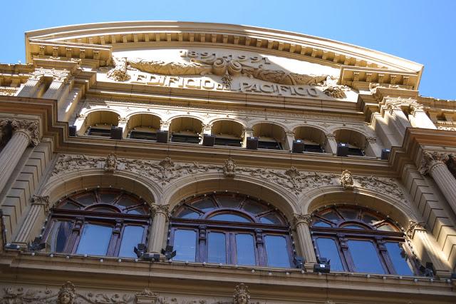 Edificio del Pacífico  / Pacífico building