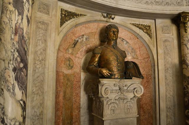 Museo de Armas de la Nación  /  Weapons Museum