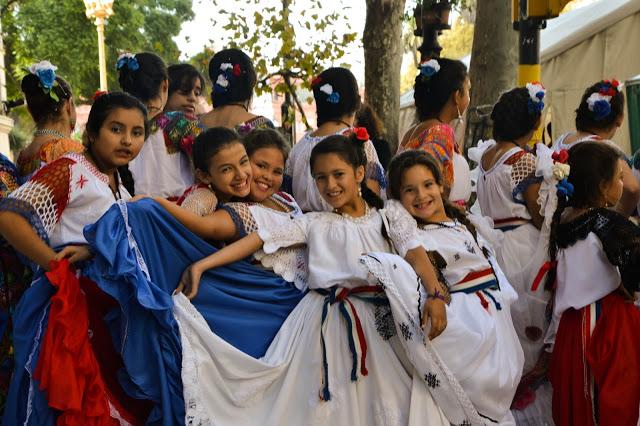 La Comunidad Paraguaya  /  The Paraguay Community