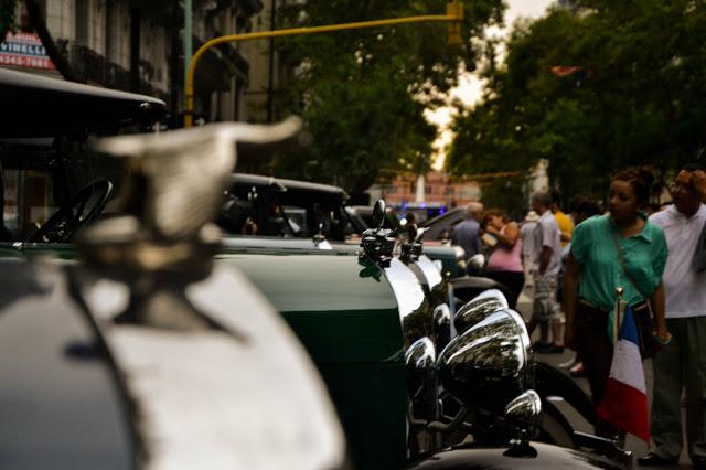 Autos Clásicos  /  Classic Cars