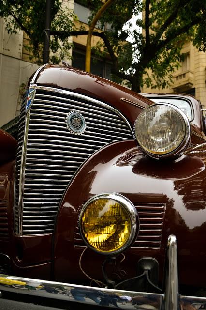 Autos Clásicos  /  Classic Cars
