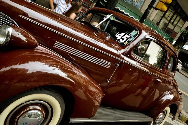 Autos Clásicos  /  Classic Cars