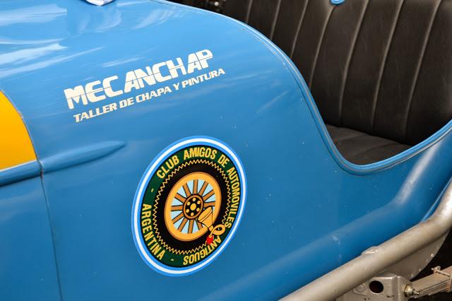 Autos Clásicos  /  Classic Cars