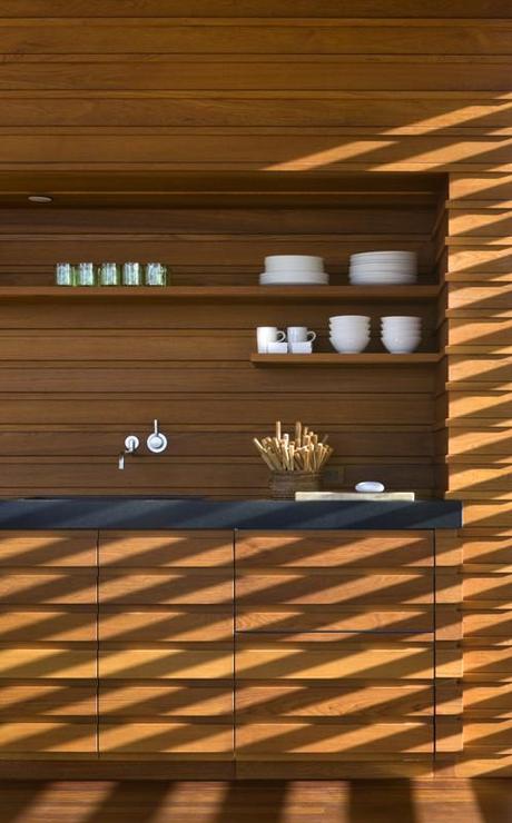 Casa Americana - Exterior Tradicional, Interior Contemporáneo.