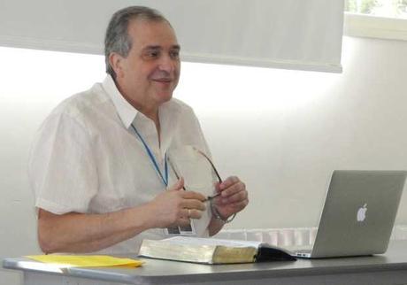 Ángel Sierra: se deshumaniza la medicina