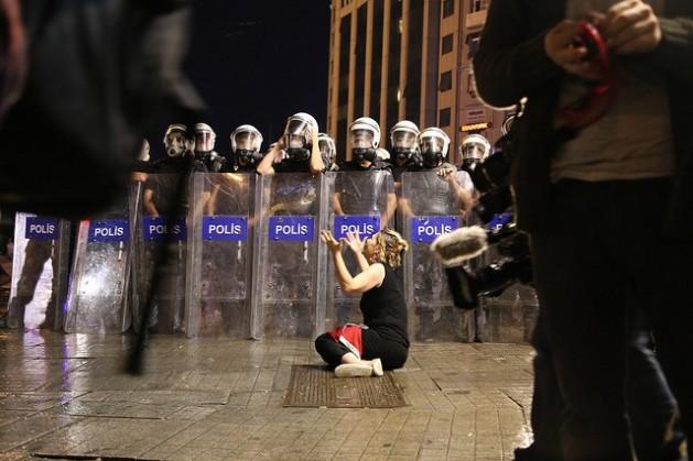 Mujeres turcas protestan contra el patriarcado