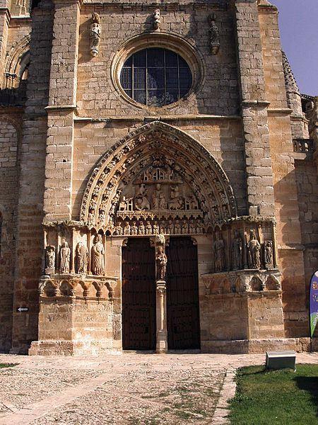 Sasamón (Burgos) Fachada de la iglesia santa maria la real de sasamón
