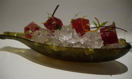 Sandía impregnada en sangría