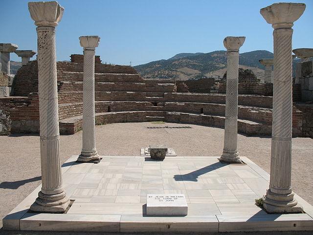 Tumba de San Juan Apóstol y Evangelista, Selcuk, cerca de Efeso. Fuente: Wikipedia
