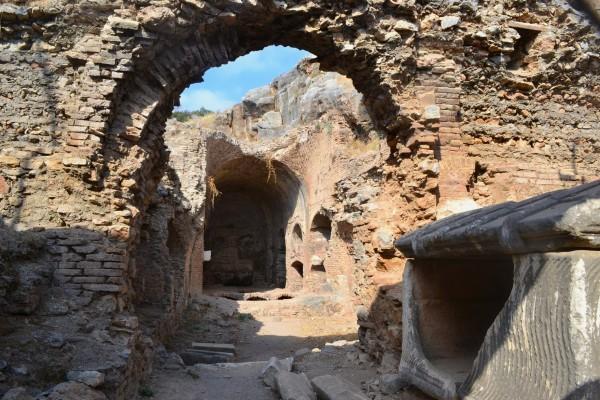 Cueva de los siete durmientes, en Efeso, según la antigua leyenda cristiana