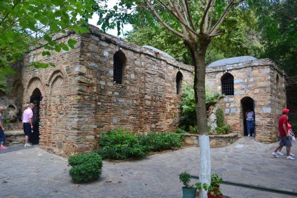 Reconstrucción actual de la supuesta Casa de la Virgen María, en Efeso