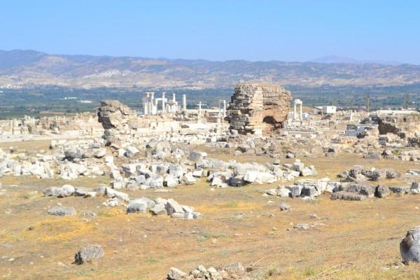 Ruinas de la Iglesia primitiva de Laodicea