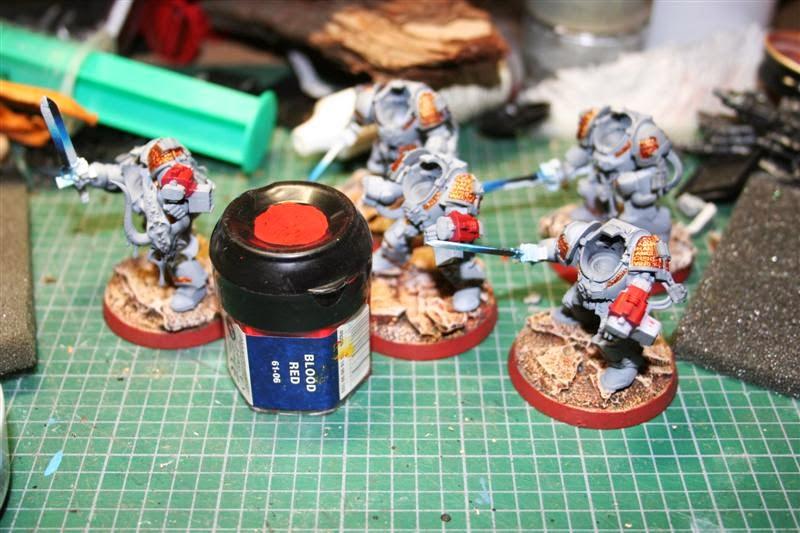 luces de los bólteres de asalto con Blood Red de Games Workshop