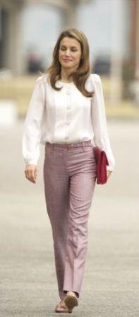 Dña. Letizia en la Escuela Naval de Marín, otro look decepcionante