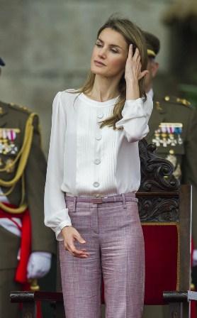 Dña. Letizia en la Escuela Naval de Marín, otro look decepcionante
