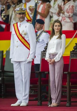 Dña. Letizia en la Escuela Naval de Marín, otro look decepcionante