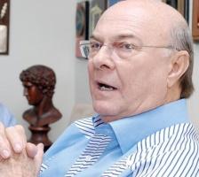 Hipólito: A Monchi que se coma con kétchup a militares acuartelará.