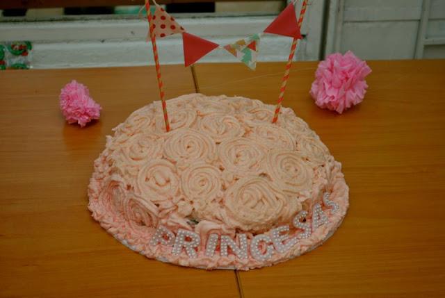 Mi torta Princesa para las Princesas de  su Presencia