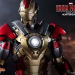 Figura de la Mark XVII de Iron Man 3 de Hot Toys