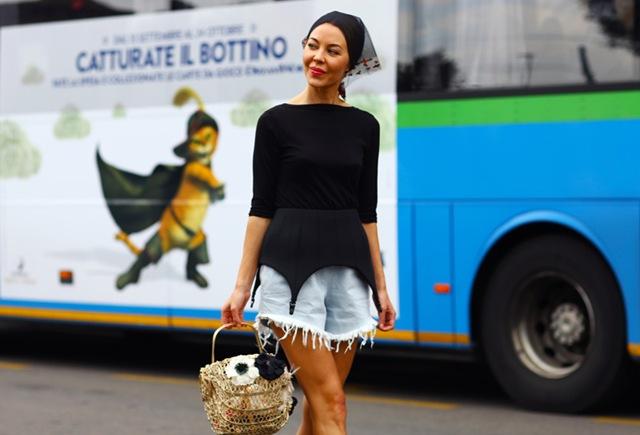 ulyana-sergeenko-bus