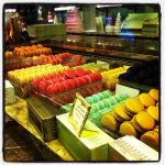 Hemingway y Macaroons en una misma calle