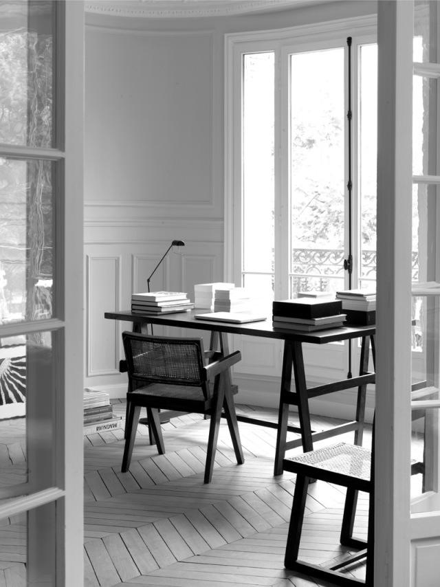 Un apartamento parisino en blanco y negro