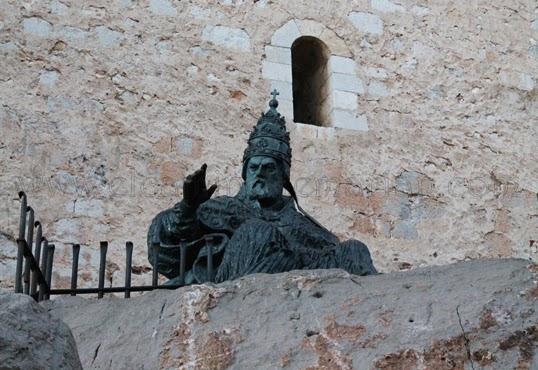 El Papa Luna, entre la Historia y sus leyendas