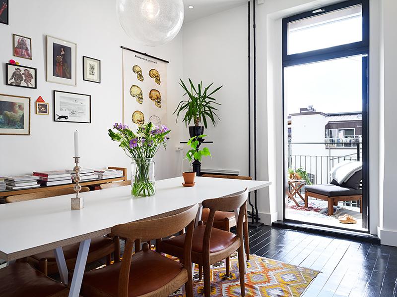 Con la mirada puesta atrás