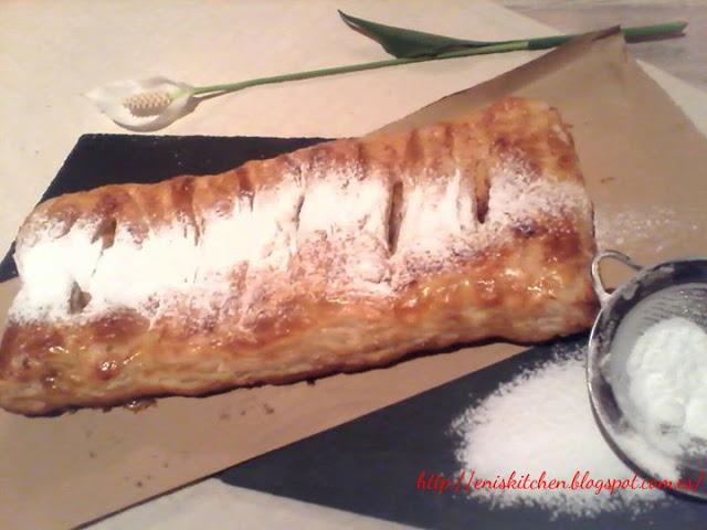 Pastel de hojaldre con manzana y canela - Prajitura foietaj cu mere si scortisoara