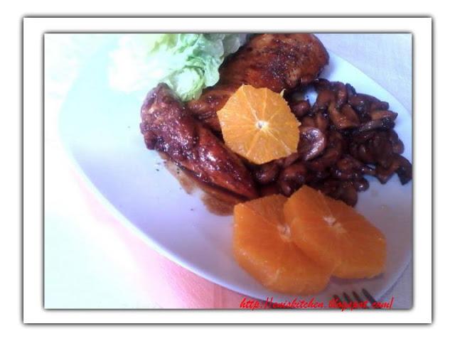 Pollo en salsa de naranja con champiñones laminados - Piept de pui in sos de portocale