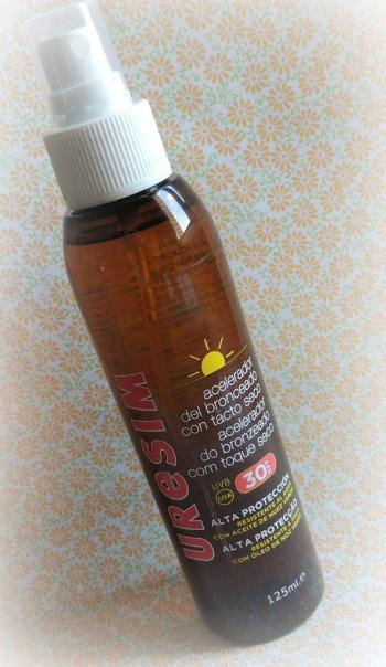 Spray acelerador de bronceado SPF 30 de URESIM