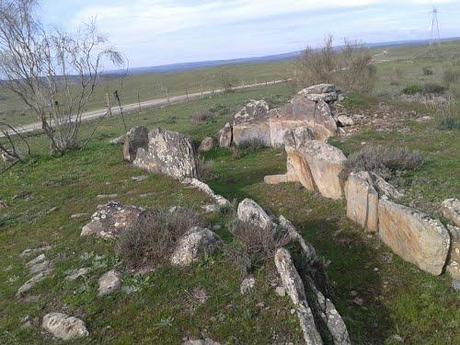 Inscripción sobre megalito de Extremadura, confirma el fenómeno descrito por Manetón de cuando la luna se agrandó de repente en tiempos de la III Dinastía