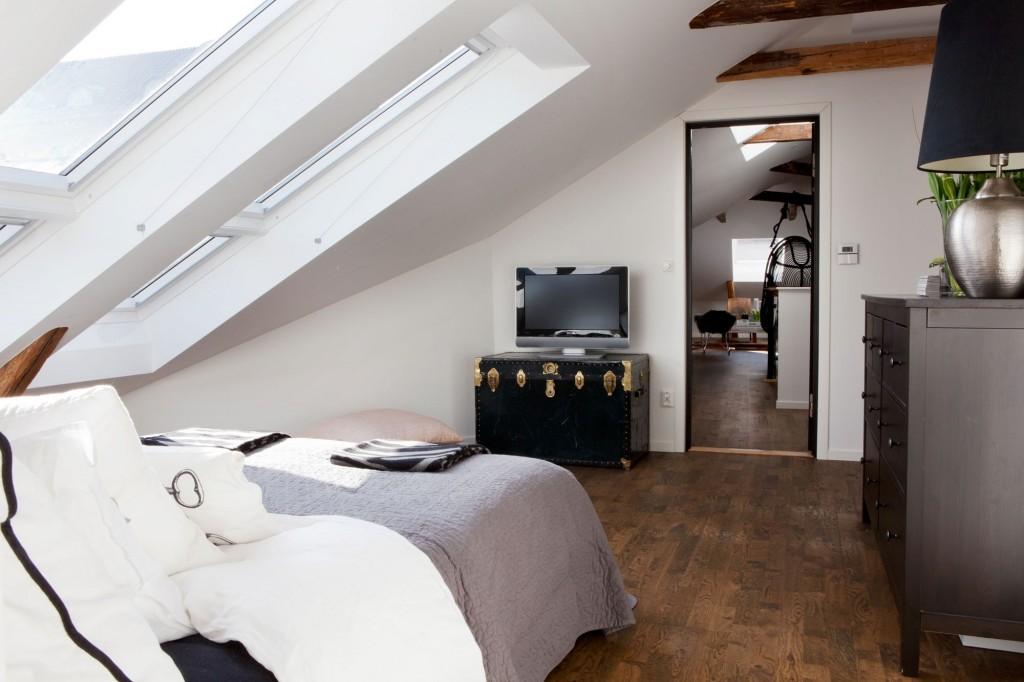 Dormitorio techos abuhardillados