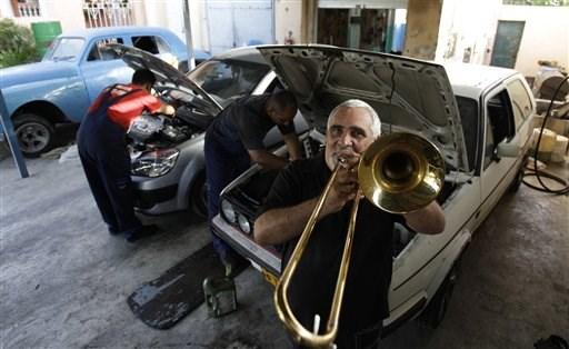 el cambio castro-capitalista ¿ para quien o quienes ?