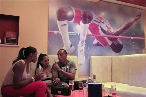 el cambio castro-capitalista ¿ para quien o quienes ?