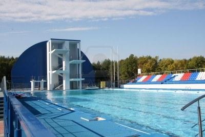 Al agua con cabeza. Peligro zambullidas.