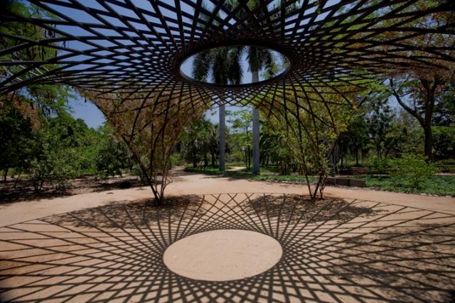 El Arco de las Flores de Olafur Eliasson en Culiacán, Sinaloa, México