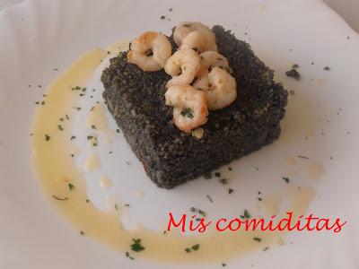 CUSCUS NEGRO CON VERDURAS Y GAMBAS SATEADAS