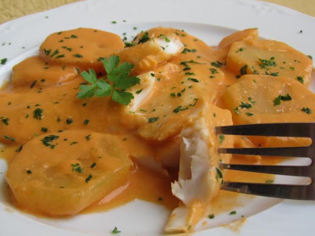 Merluza en salsa de almendras Ana Sevilla