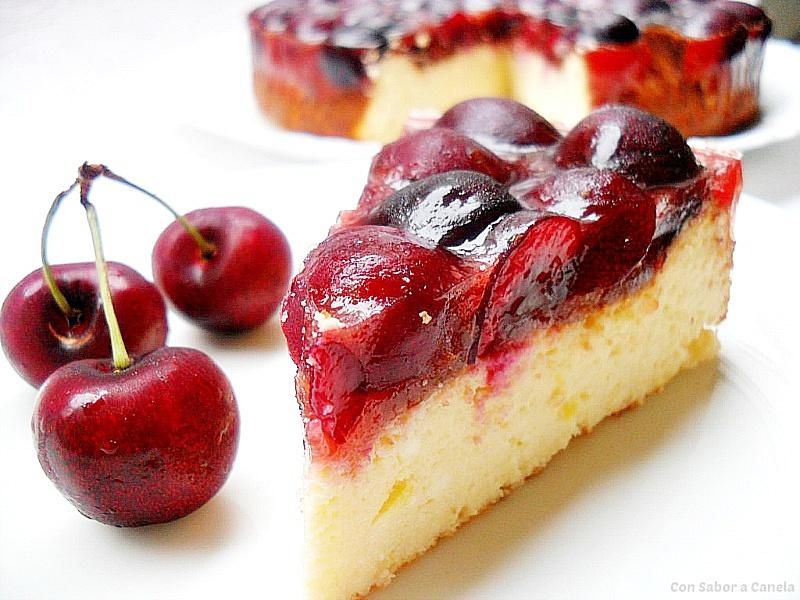 Tarta de cerezas y requesón