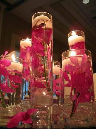 7-Cilindros-de-Vidrio-con-Orquideas-Rosas-y-Velas-Flotantes