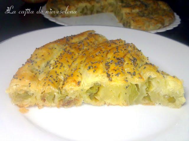 Espiral de hojaldre de pimientos verdes