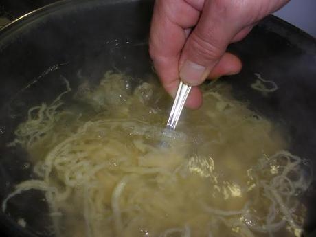 SPÄTZLE CON SALSA DE SETAS DEL BOSQUE