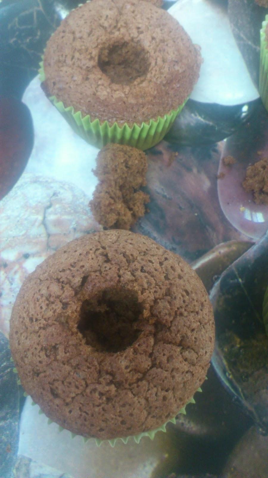 Como rellenar cupcakes de chocolate.